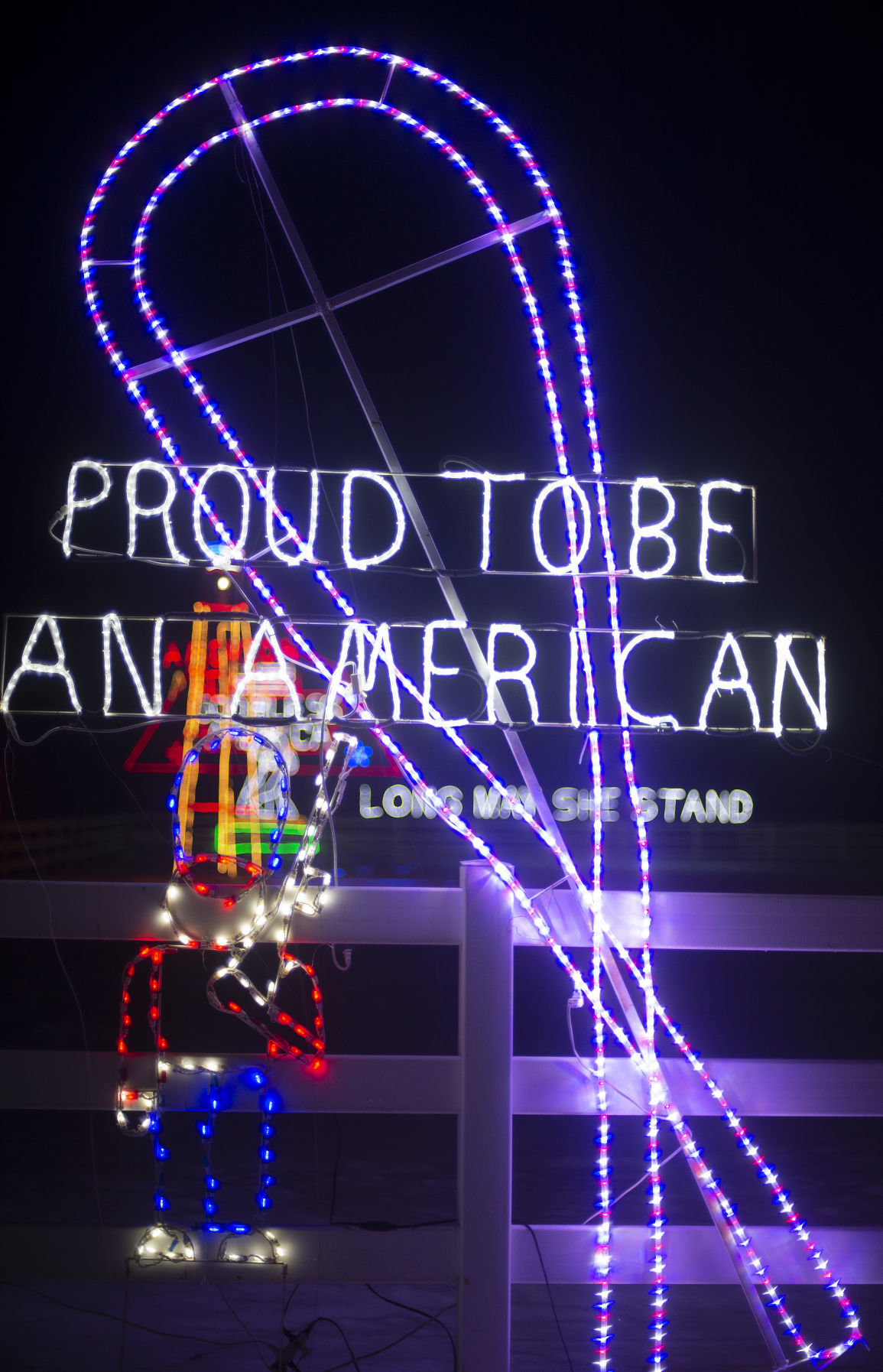 Holiday light displays